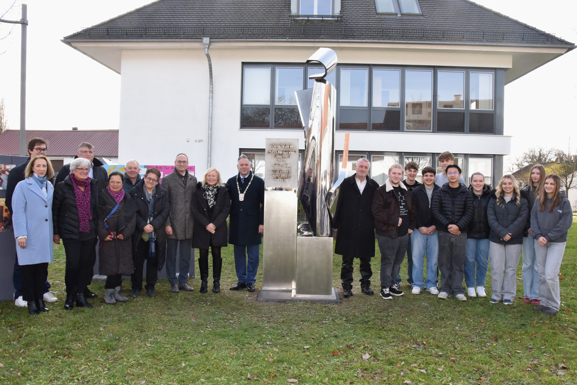 Veranstaltungsteilnehmer Früchte Denkmal JKSt 